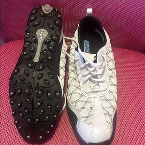 Superlites Black and White golf shoes